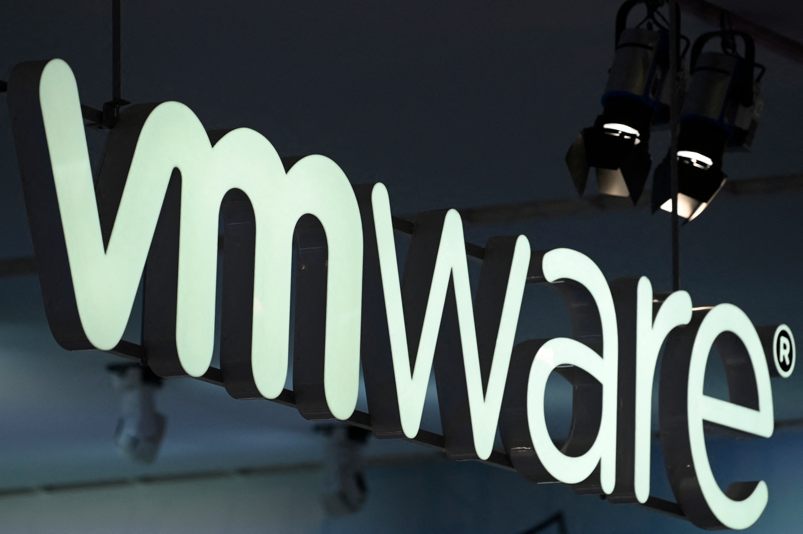 Enterprise GPU Chaos Ends: VMware AI Factory Ships Full Stack from Bare ...