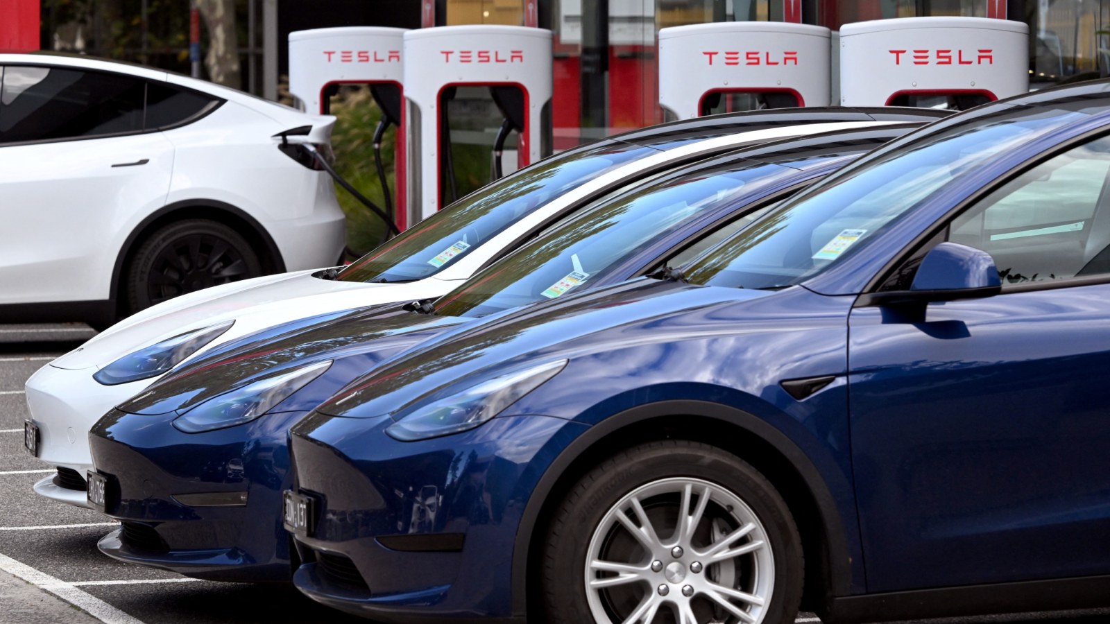 Electric Cars Beat Petrol in Australia for First Time, Led by Chinese Brands