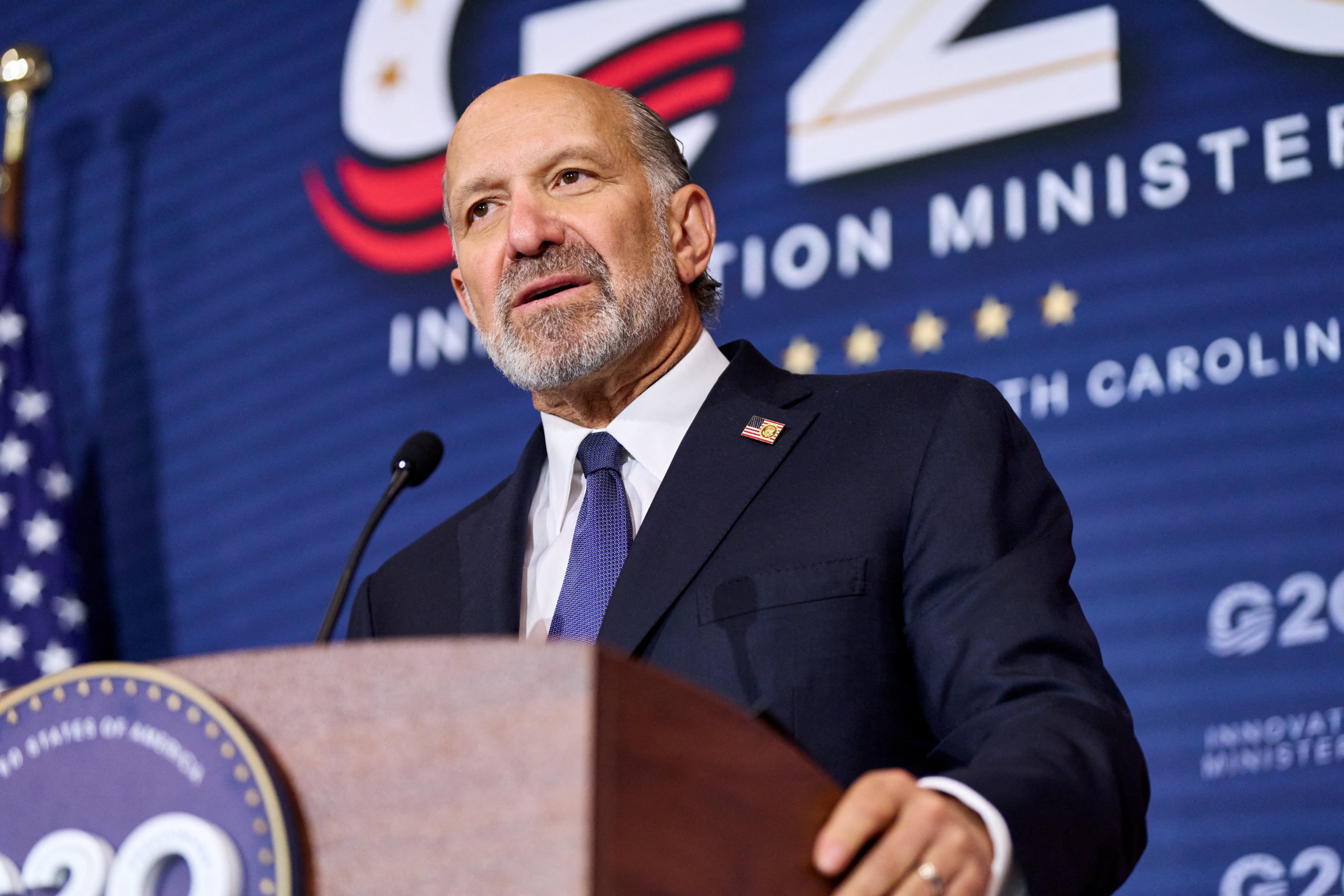 Pentagon's Anthropic Ban Holds as Lutnick Declares Trust: Contractors Must Still Comply