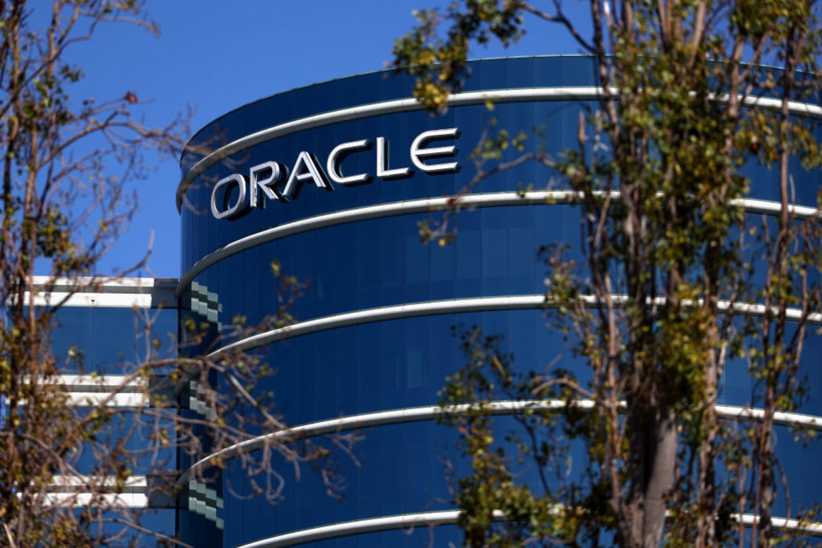 Oracle уволила тысячи сотрудников: расходы на реструктуризацию выросли до $2,8 млрд