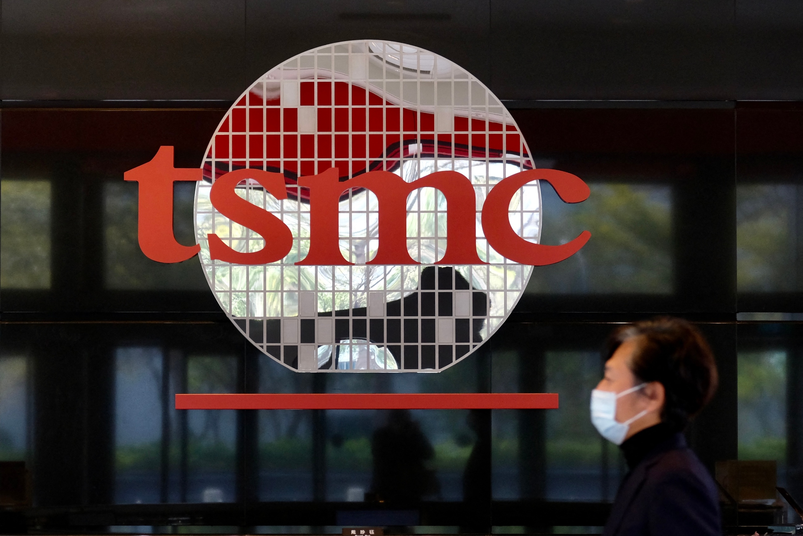 TSMC Sets 3-6% Wafer Price Hike For 2027 As AI Orders Face 21% Bill