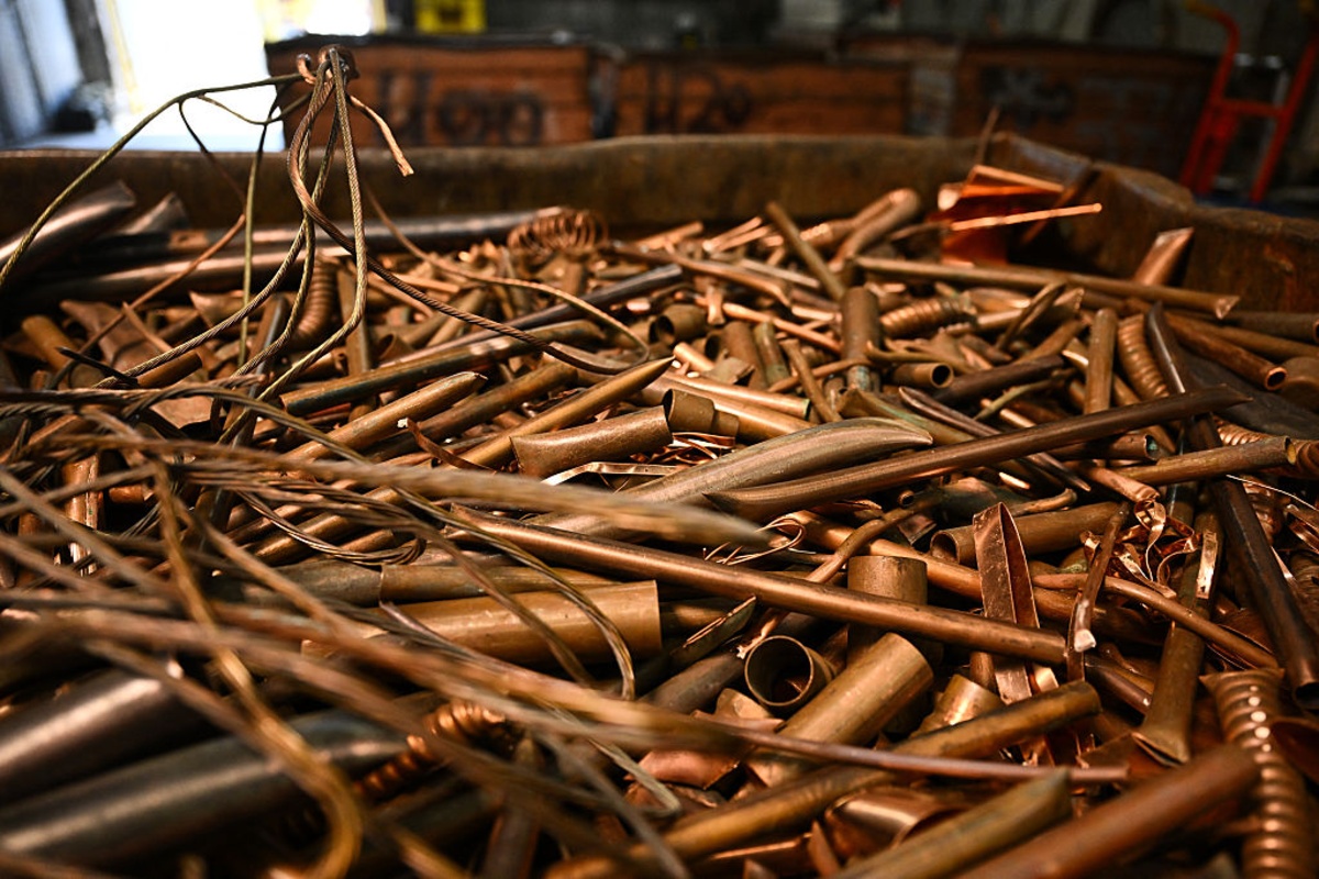 Hormuz Acid Shortage Is Squeezing Copper Supply While Prices Lull AI Buyers