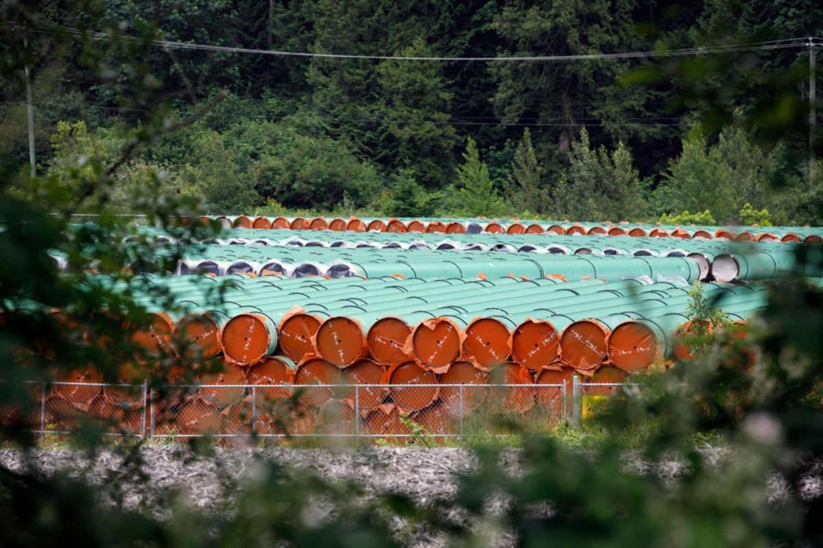 Canada Approves Pacific Link Pipeline; South Korea Must Wait Until 2032 for More Oil