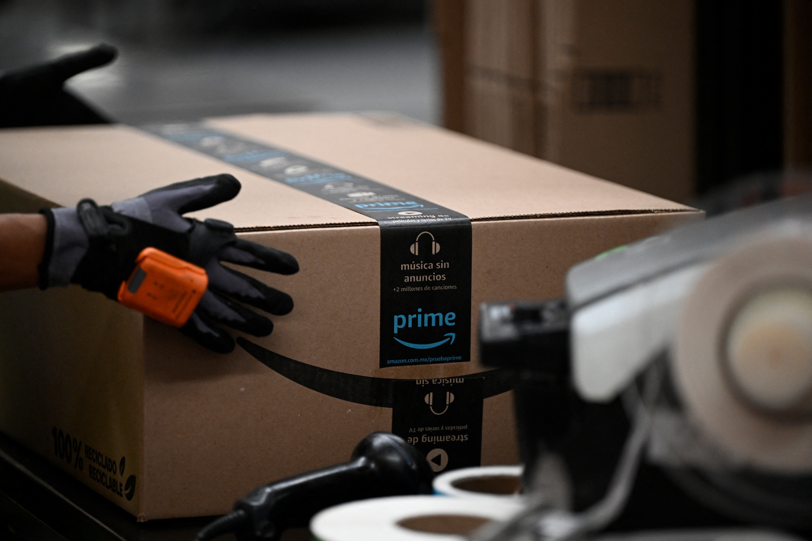 Prime Big Deal Days Tech Deals Live: QD-OLED Monitors, M6 Mac Mini, PCIe Gen 5 SSD
