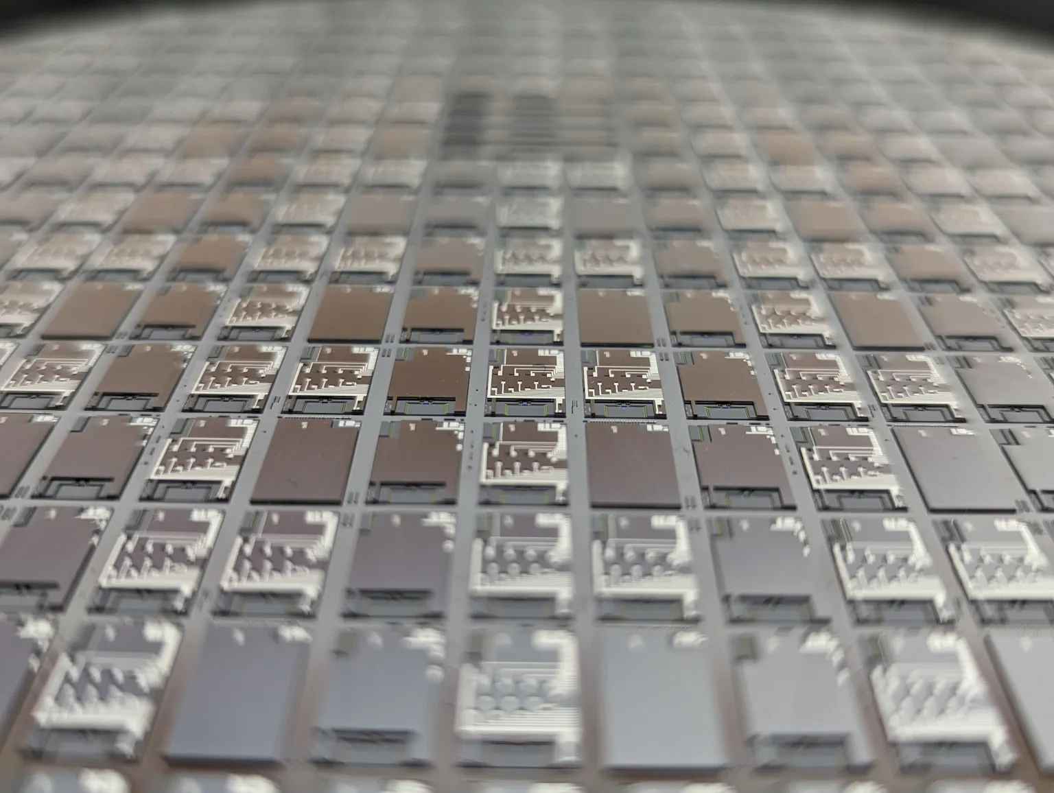 Quantum Computing Waffer Europe Launches Neutral-Atom Quantum Chip Line: Open PDKs Could ...