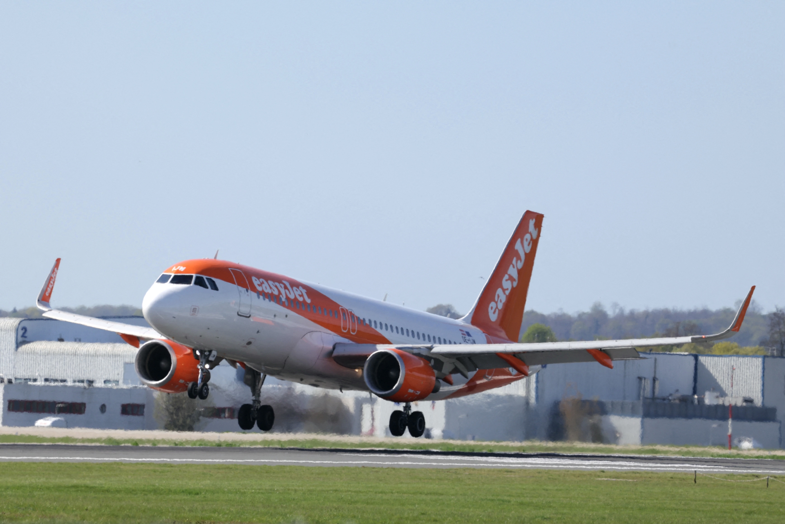 EasyJet flip-flopped on Starlink -- now Ryanair is flying solo